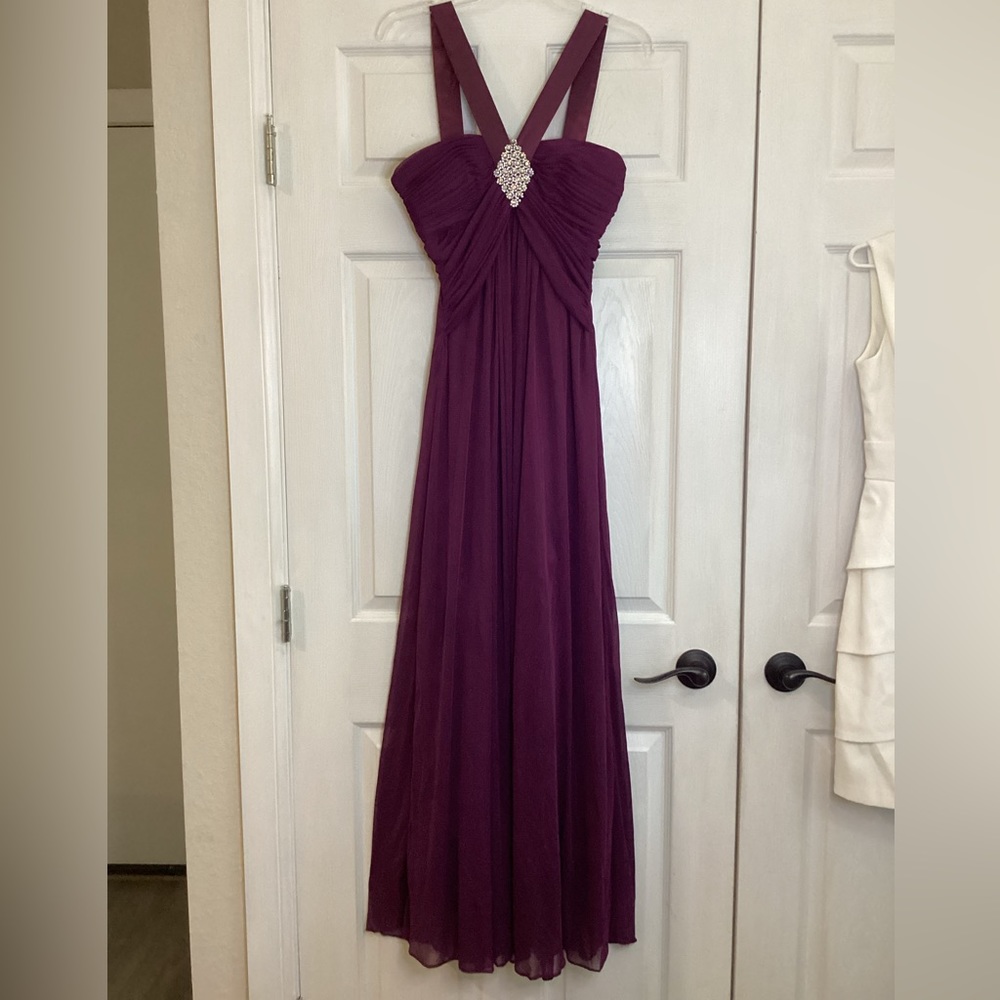 NWT Dancing Queen Formal Gown Size Small